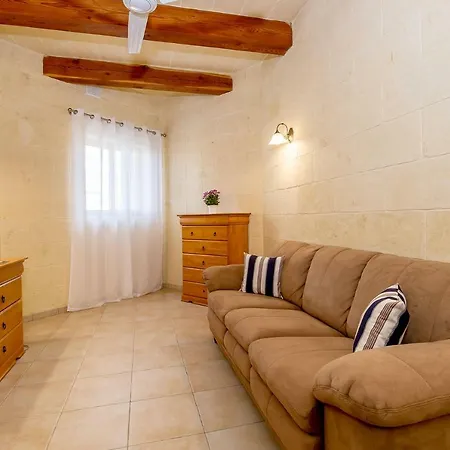 Semesterbostad Ta' Sandrija Xagħra